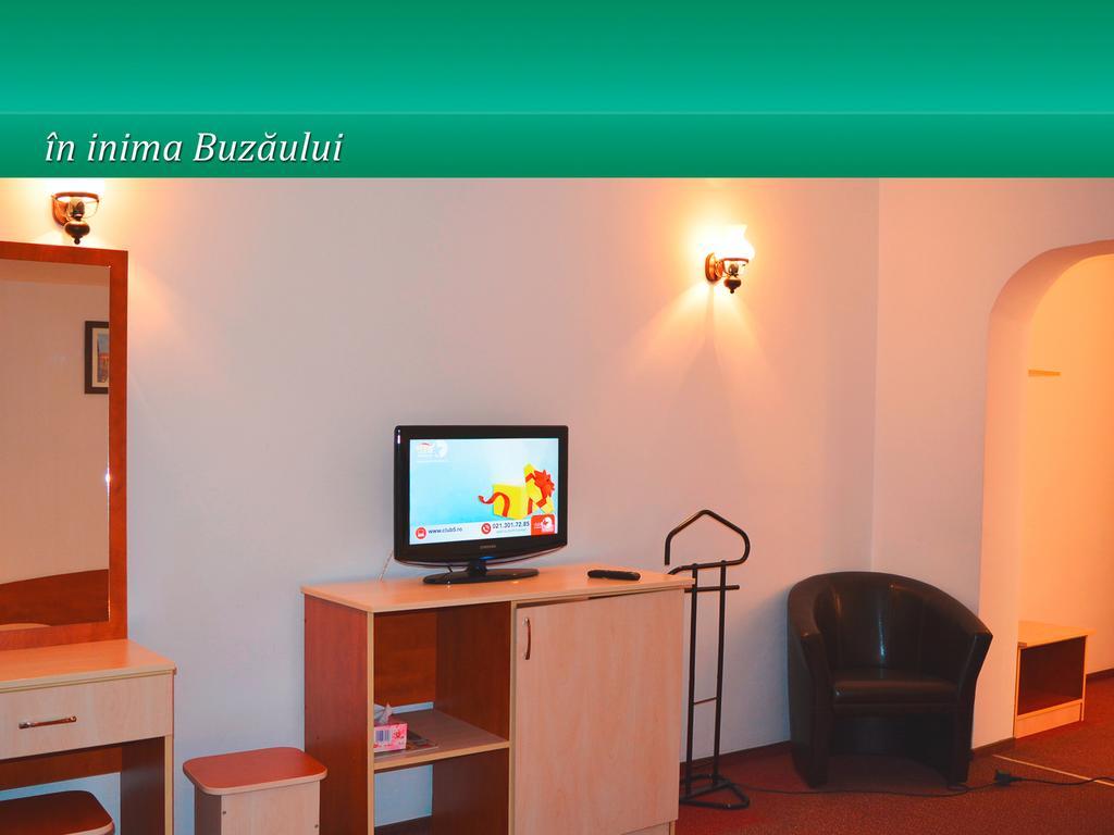 Hotel Pensiunea Casa Matei Berca Habitación foto